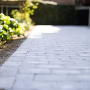 Flisebelægning af MÅ Anlæg
